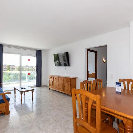 Rentalmar Ventura Village Apartment *