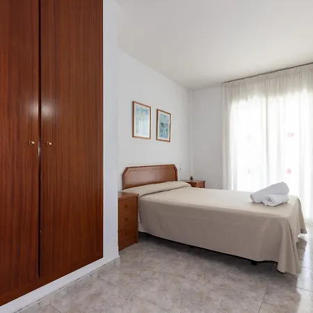 Rentalmar Ventura Village Apartment