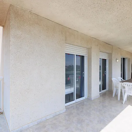 Rentalmar Ventura Village Apartment